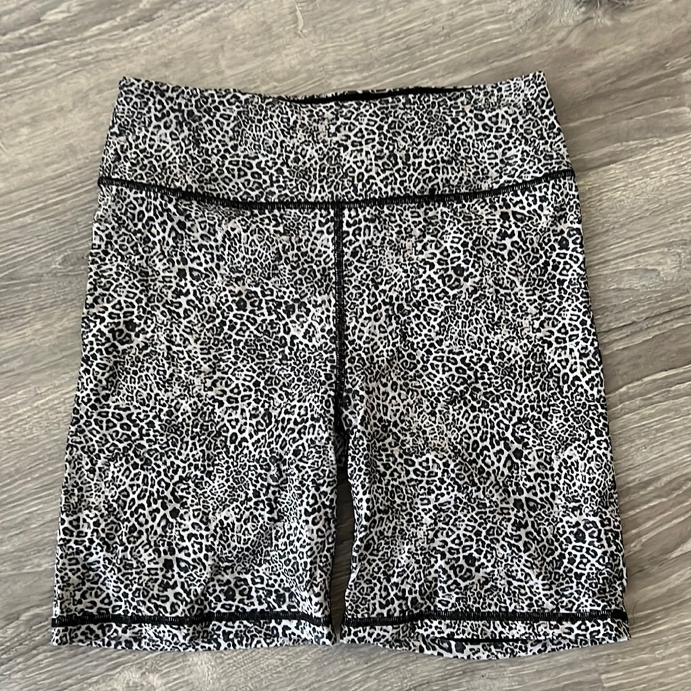 VS leopard Biker shorts